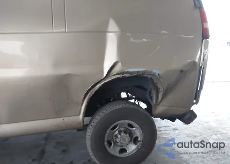 2005 Chevrolet Express z USA, uszkodzony, nr VIN 1GCGG25V651169404